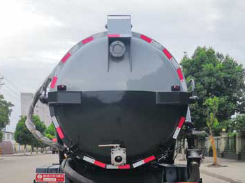 炎帝牌SZD5162GXWD6X型吸污车
