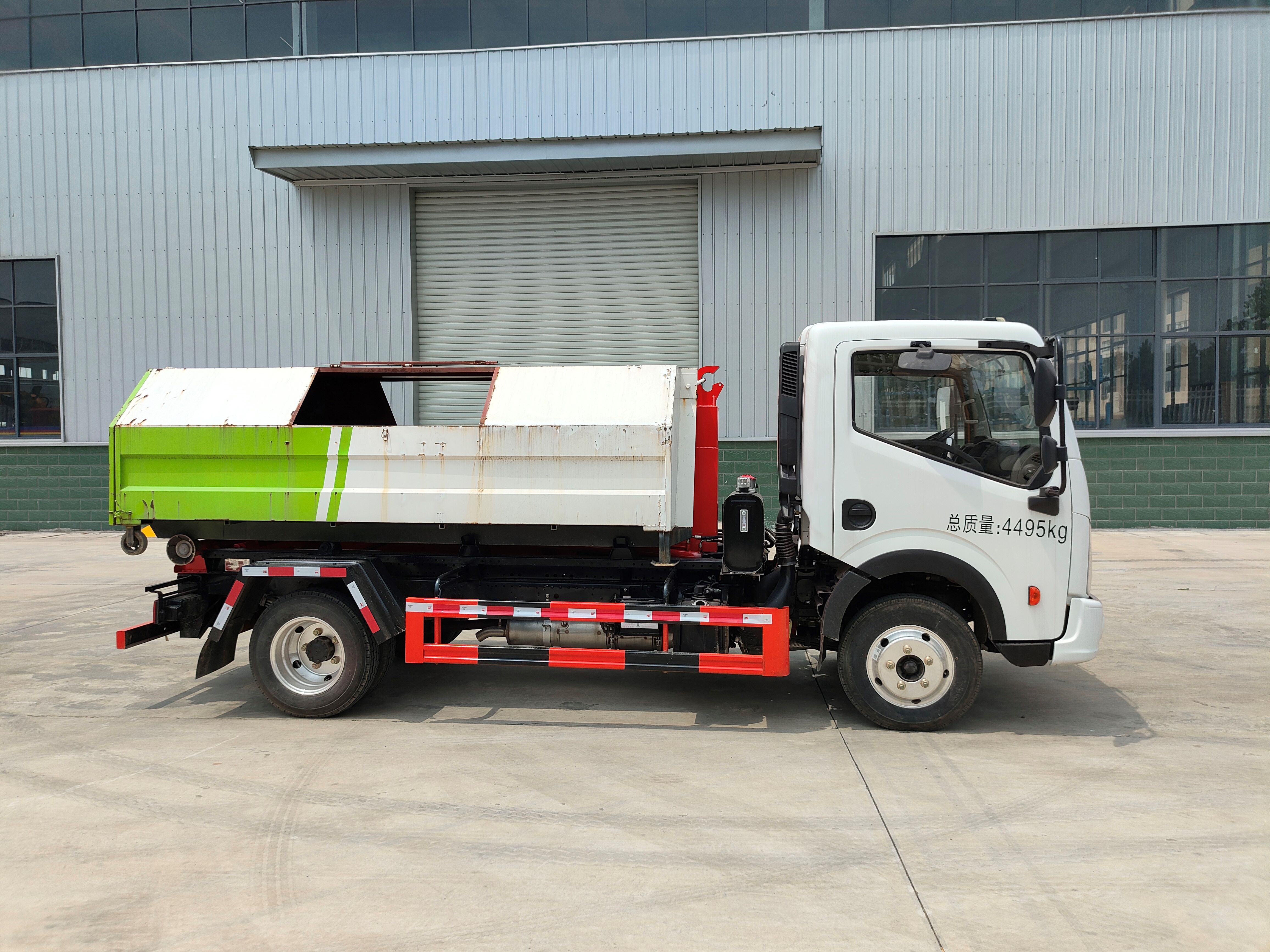 炎帝牌SZD5046ZXXEQ6型车厢可卸式垃圾车