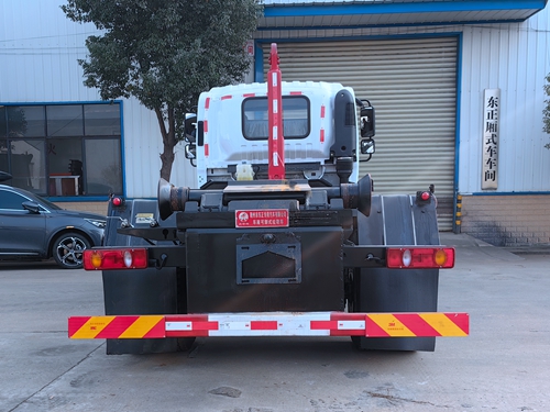 炎帝牌SZD5141ZXXD6V型车厢可卸式垃圾车