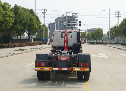 炎帝牌SZD5033ZXX6SH型车厢可卸式垃圾车